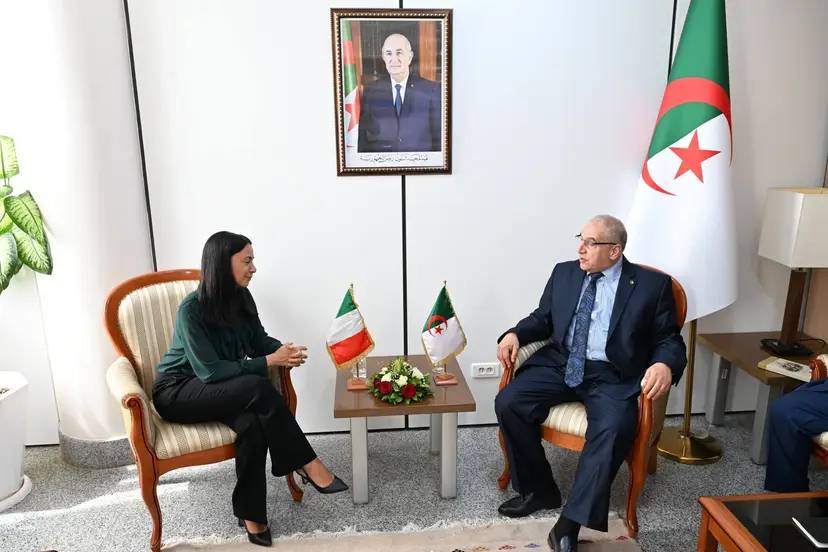 السيد مقرمان يستقبل سفيرة جمهورية ايطاليا لدى الجزائر