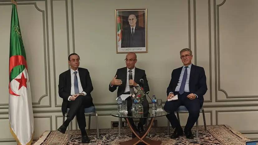 السيد شايب يشرع في زيارة عمل إلى المملكة المتحدة