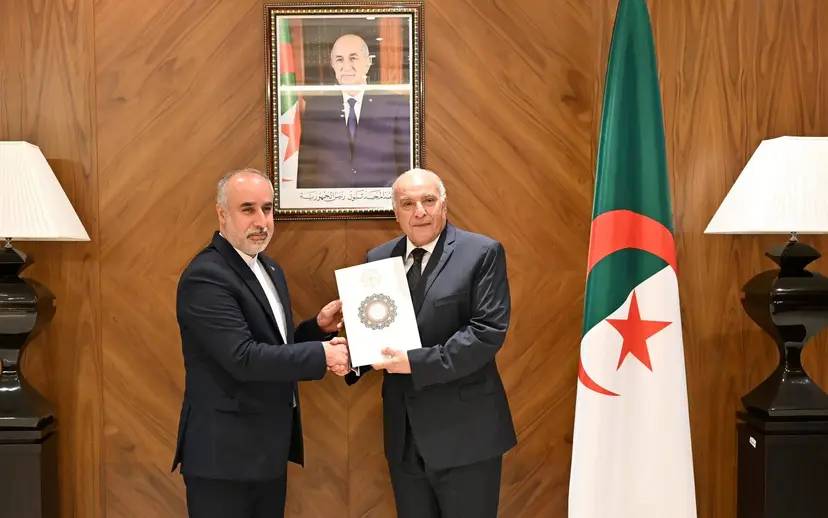 السيد عطاف يستقبل السفير الايراني