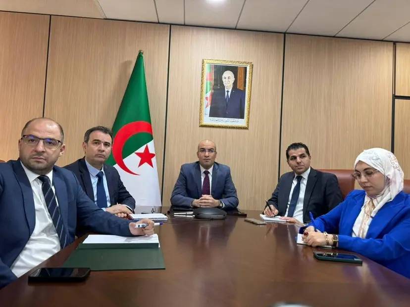السيد شايب يشرف عبر تقنية التحاضر المرئي على لقاءٍ مع الجمعيات الجزائرية في ألمانيا